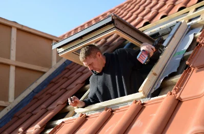 Pose de fenêtres de toit Velux à Puycapel